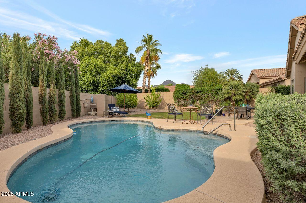 9860 E GELDING Drive