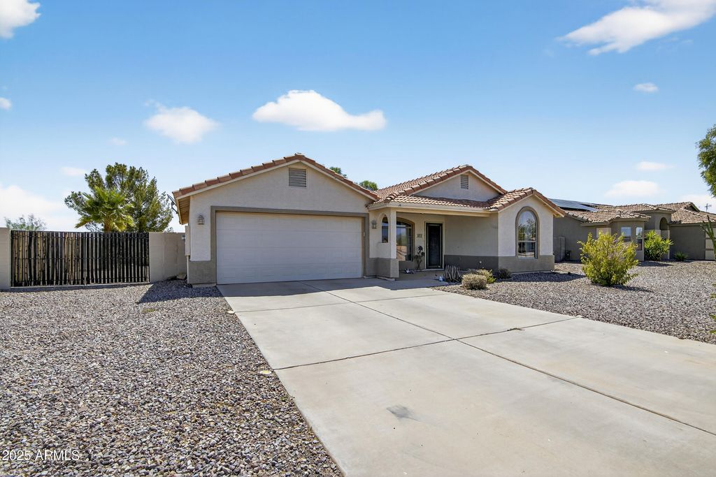 Photo of 1015 E Lincolnwood Circle, Casa Grande, AZ 85194 (MLS # 6903831)