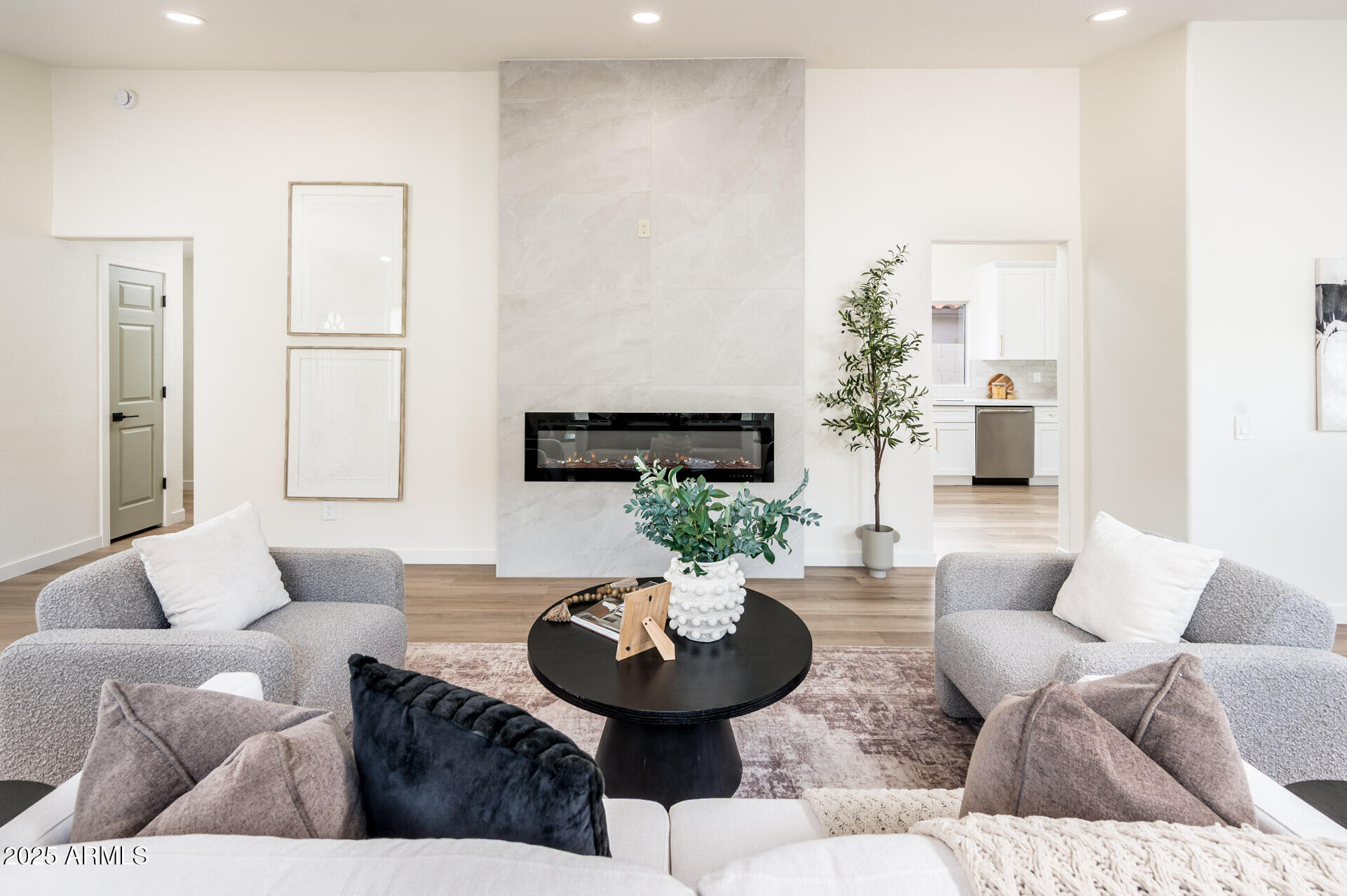 1038 N ALVARO Street