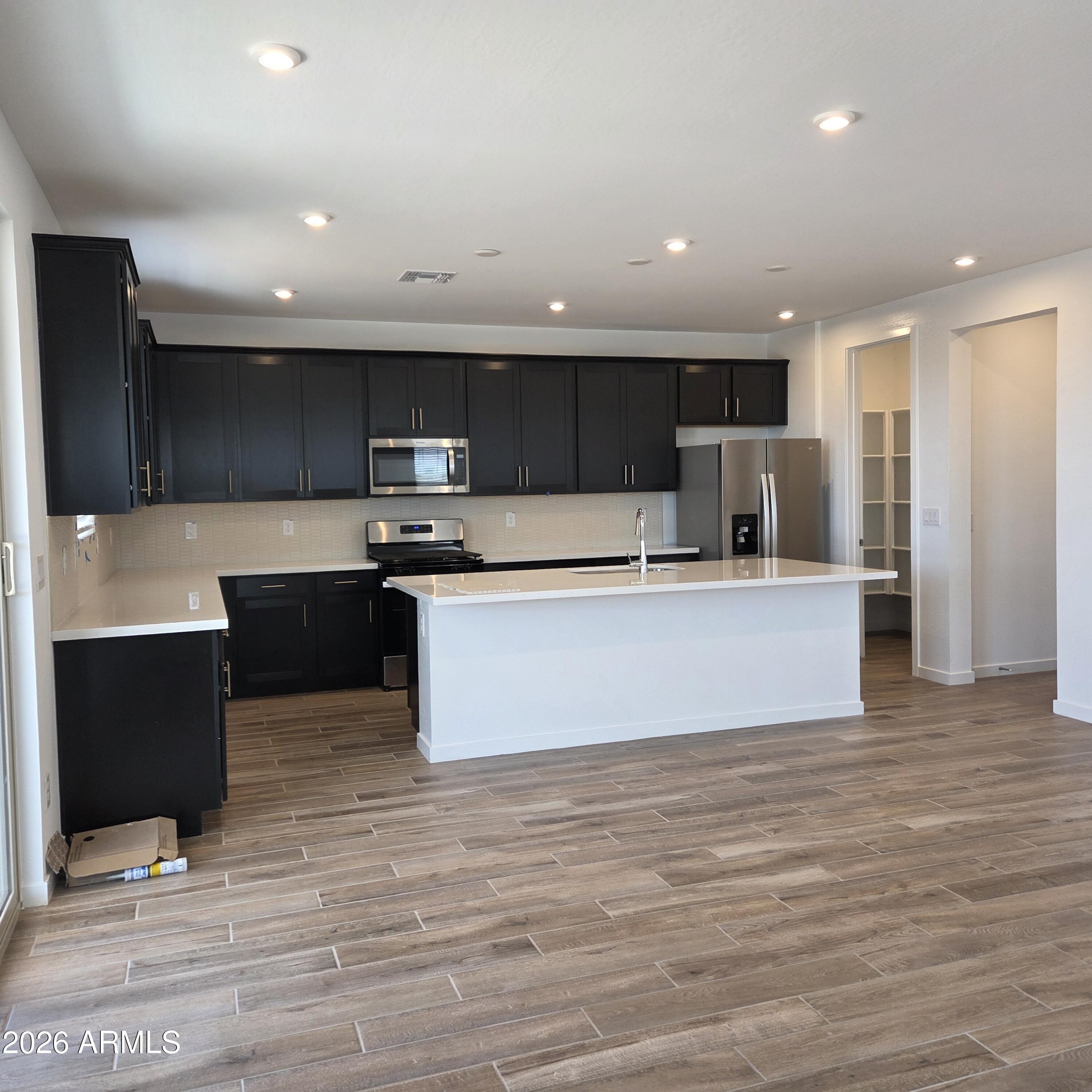 3051 E Villa Avenue