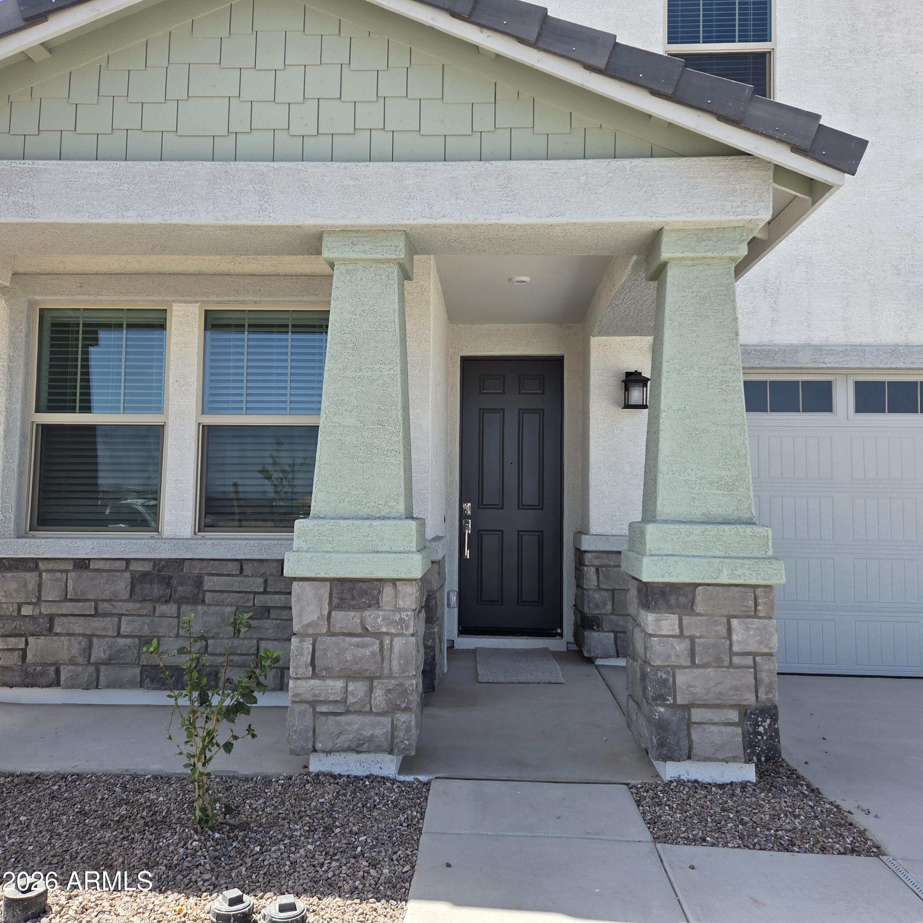 3051 E Villa Avenue