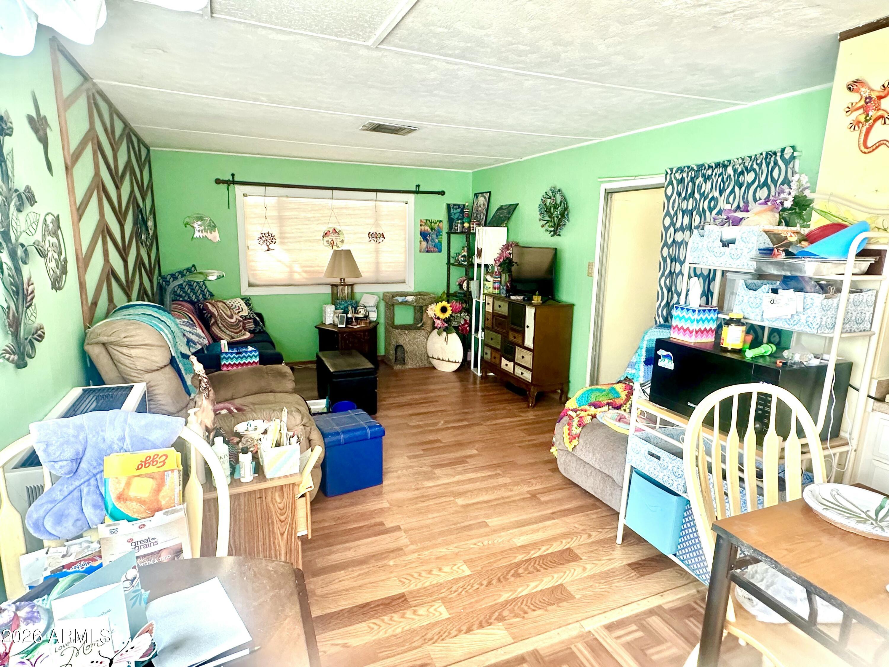 SPRING VALLEY - Residential