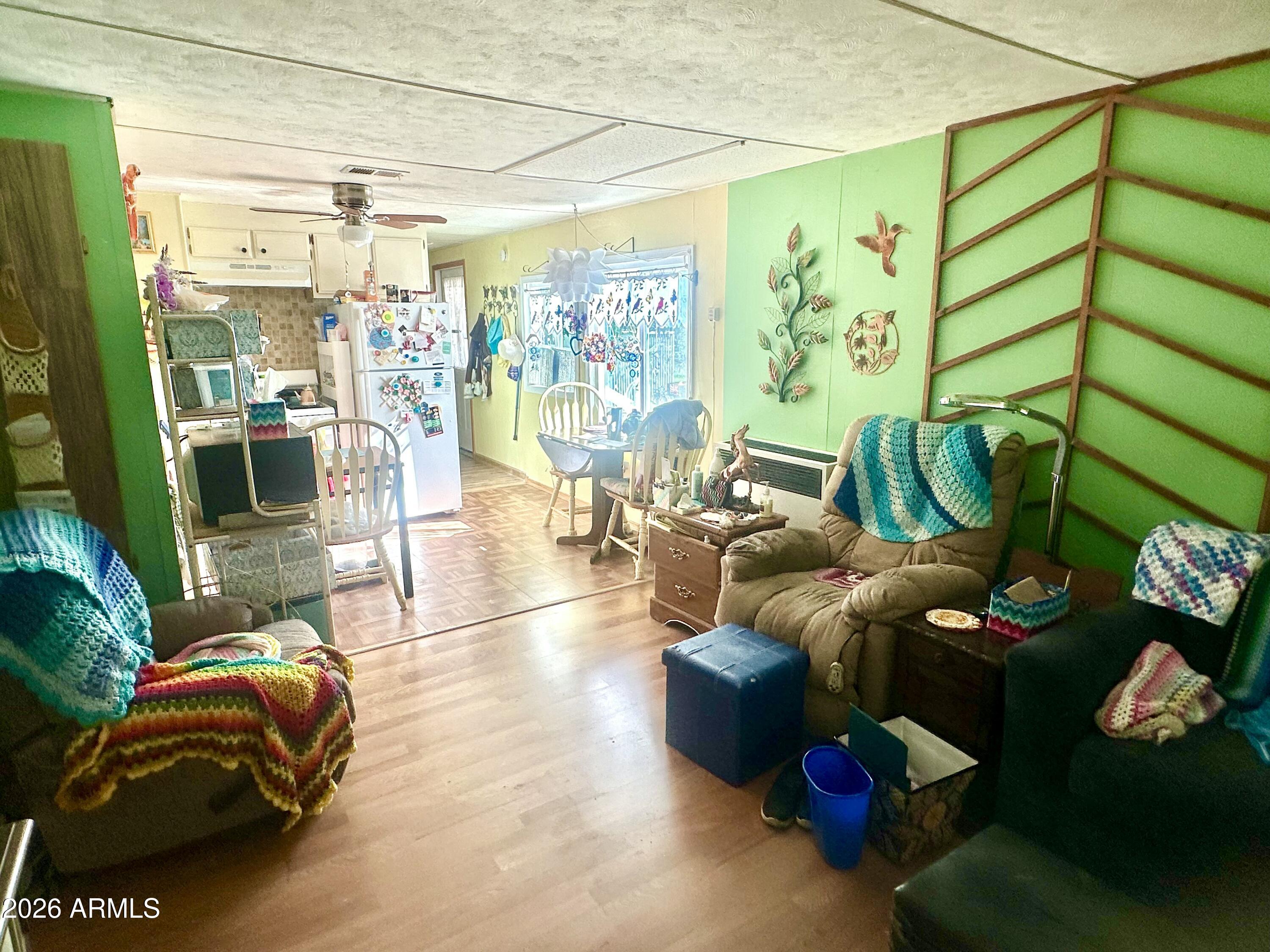 SPRING VALLEY - Residential