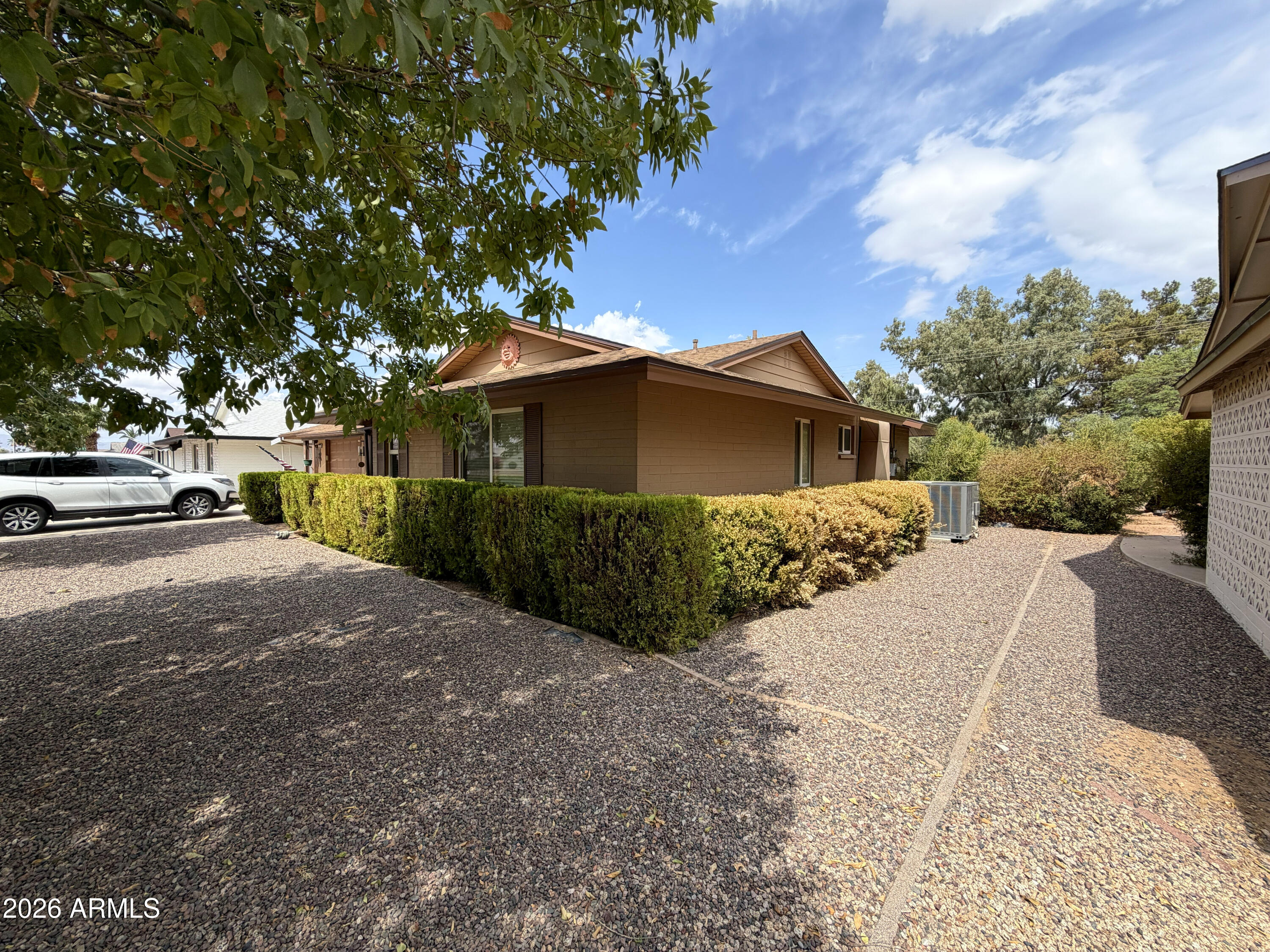 10064 W Peoria Avenue