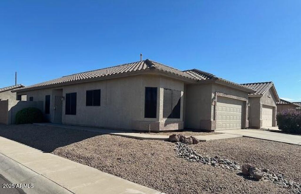 Photo of 8794 W Paradise Drive, Peoria, AZ 85345 (MLS # 6924010)