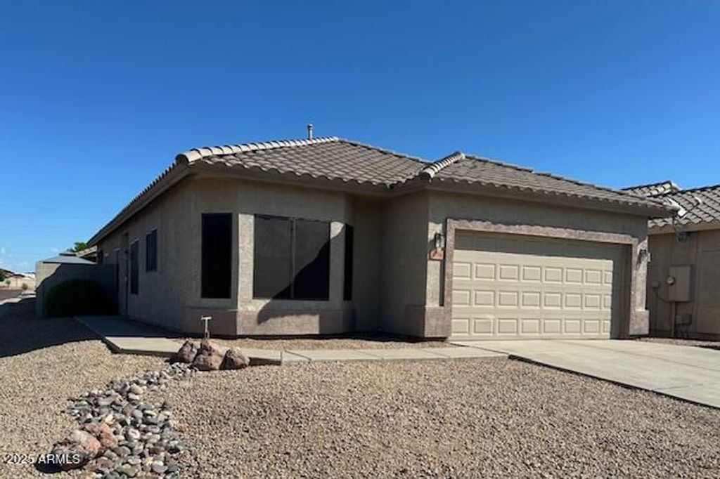 Photo of 8794 W Paradise Drive, Peoria, AZ 85345 (MLS # 6924010)