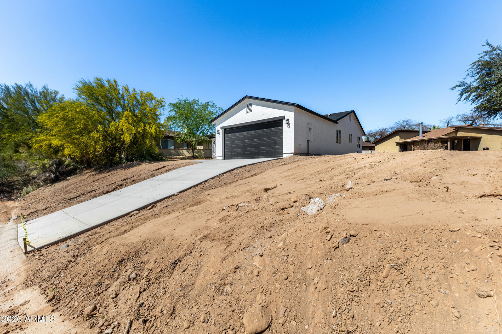 11506 W MISSOURI Avenue