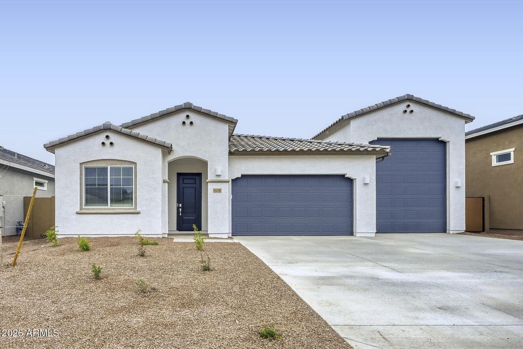 Photo of 3298 E Craftsman Lane, San Tan Valley, AZ 85140 (MLS # 6987059)