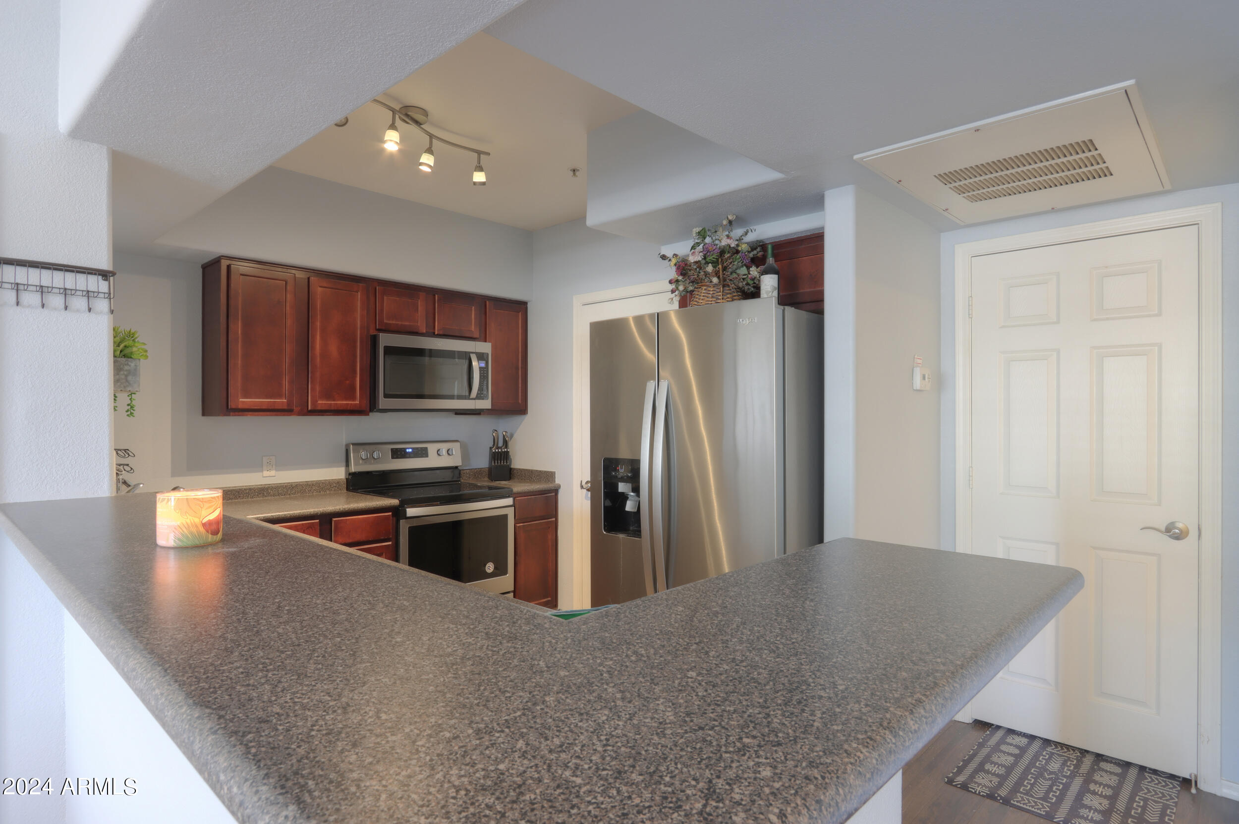 15095 N THOMPSON PEAK Parkway 2115