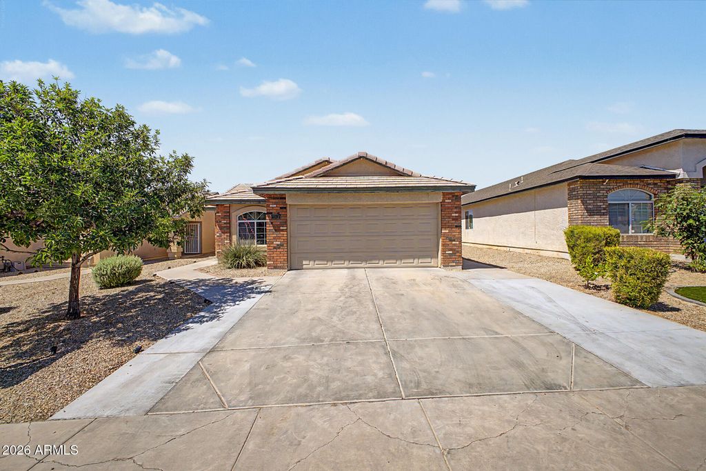 Photo of 2712 W Wayland Drive, Phoenix, AZ 85041 (MLS # 7026239)