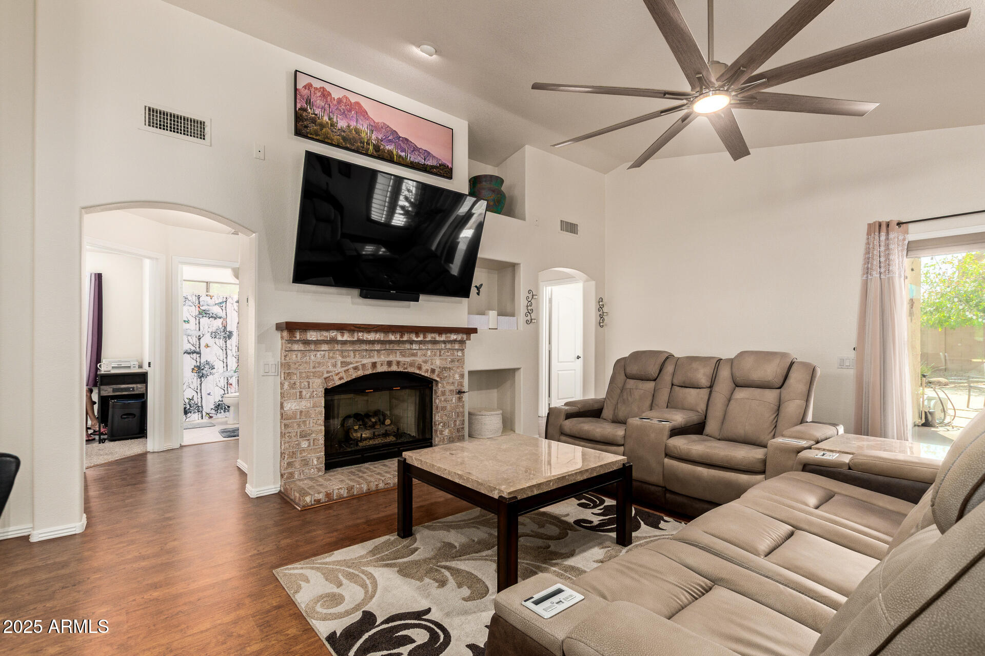 2421 N MALACHITE --