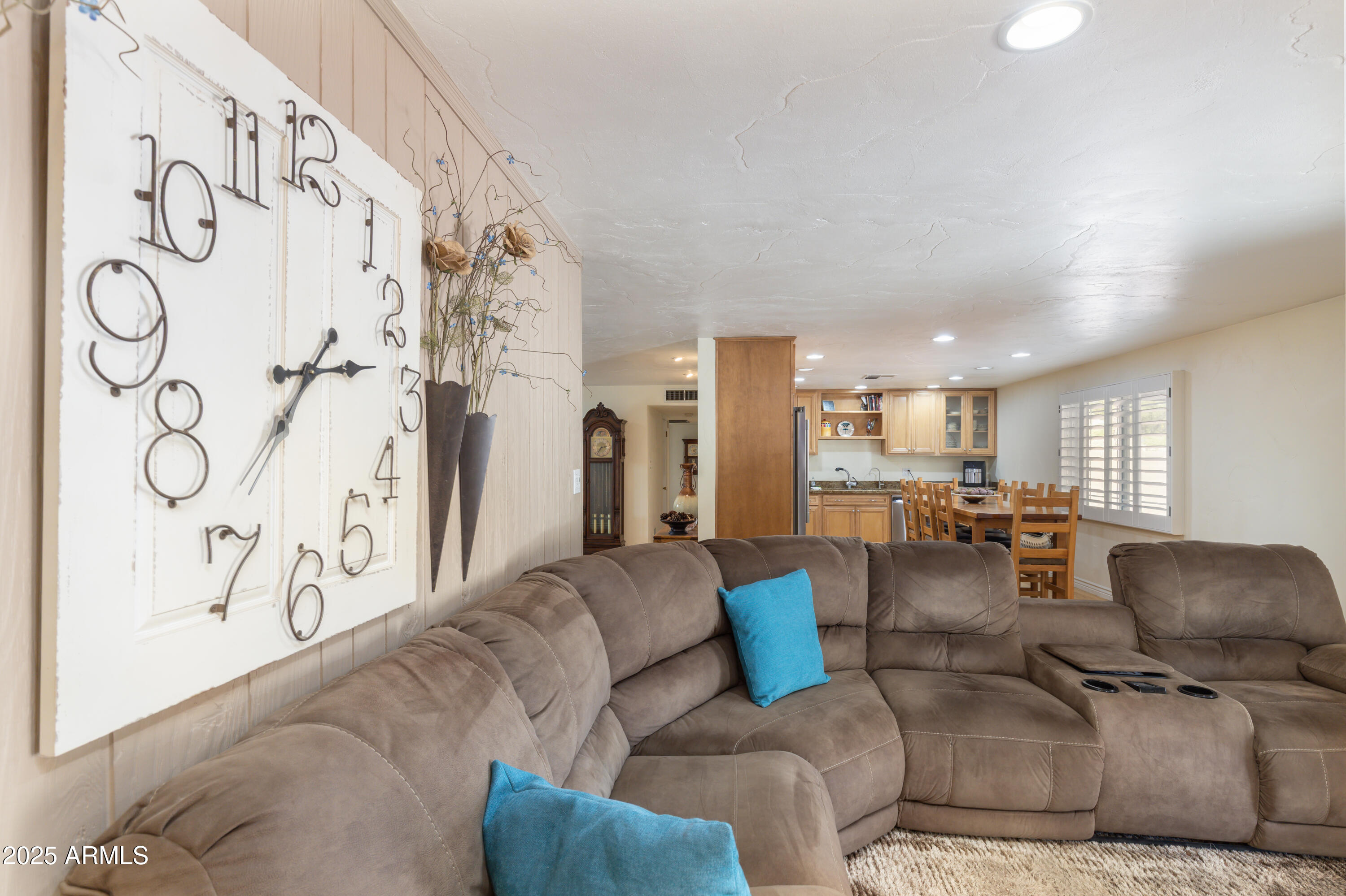 1445 W WOOD Drive