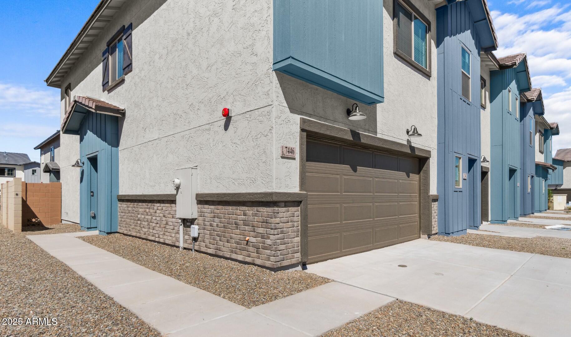 7446 S 75th Drive