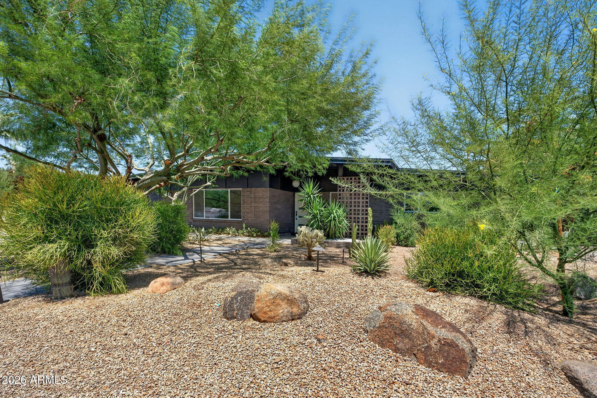 412 E LOYOLA Drive