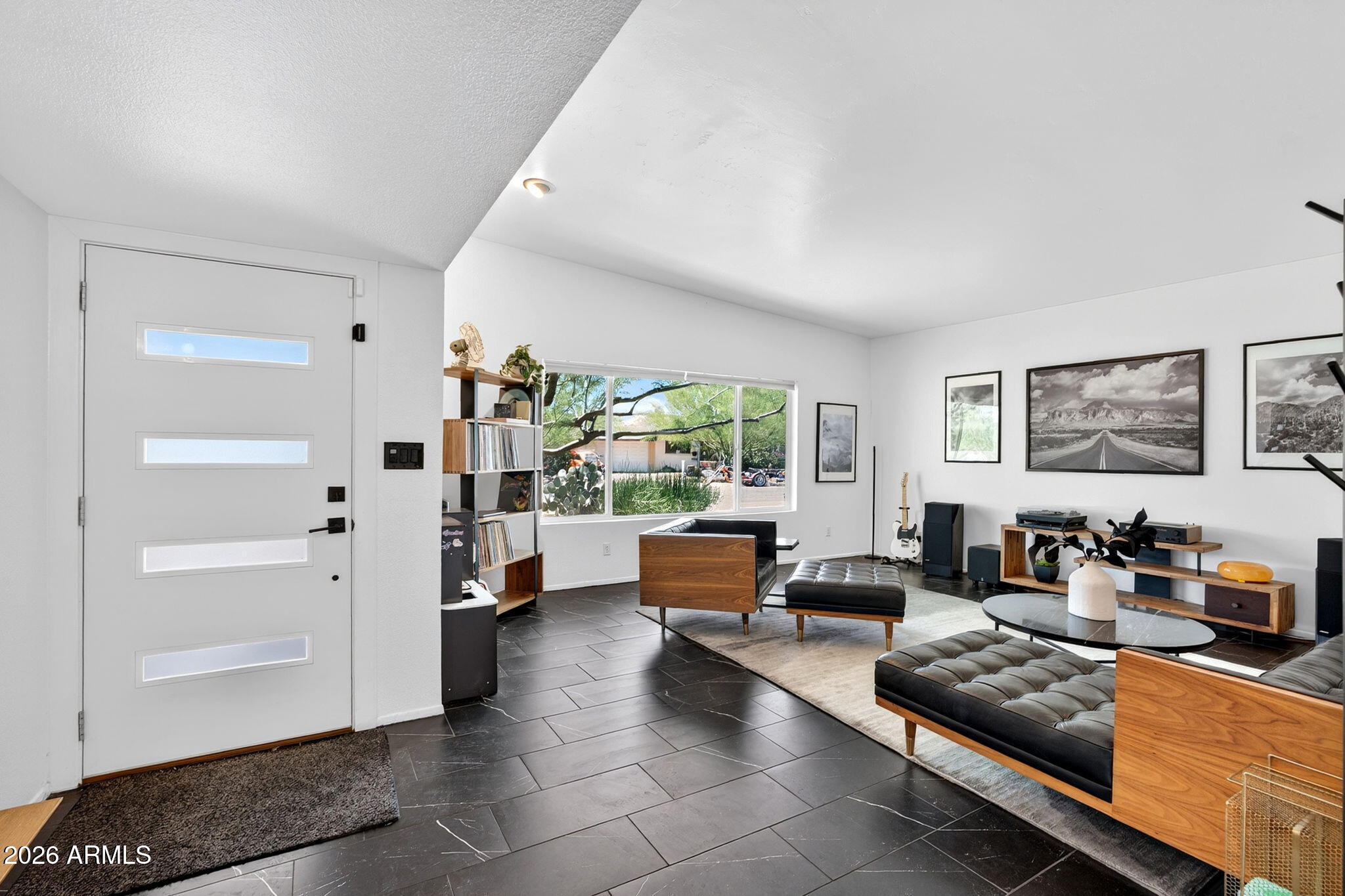 412 E LOYOLA Drive
