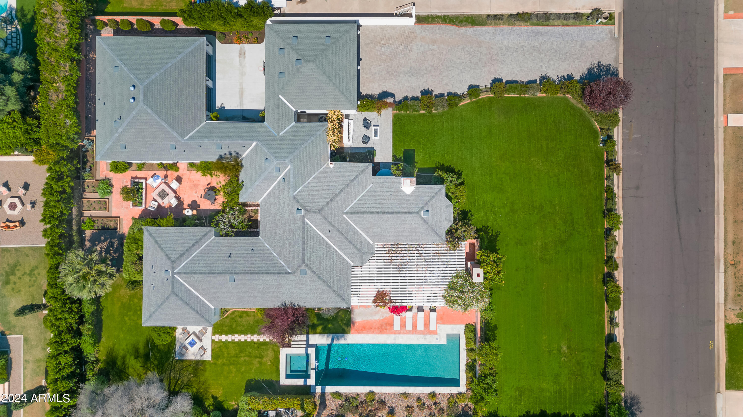 COUNTRY CLUB MANOR LOT 41-45 - Residential