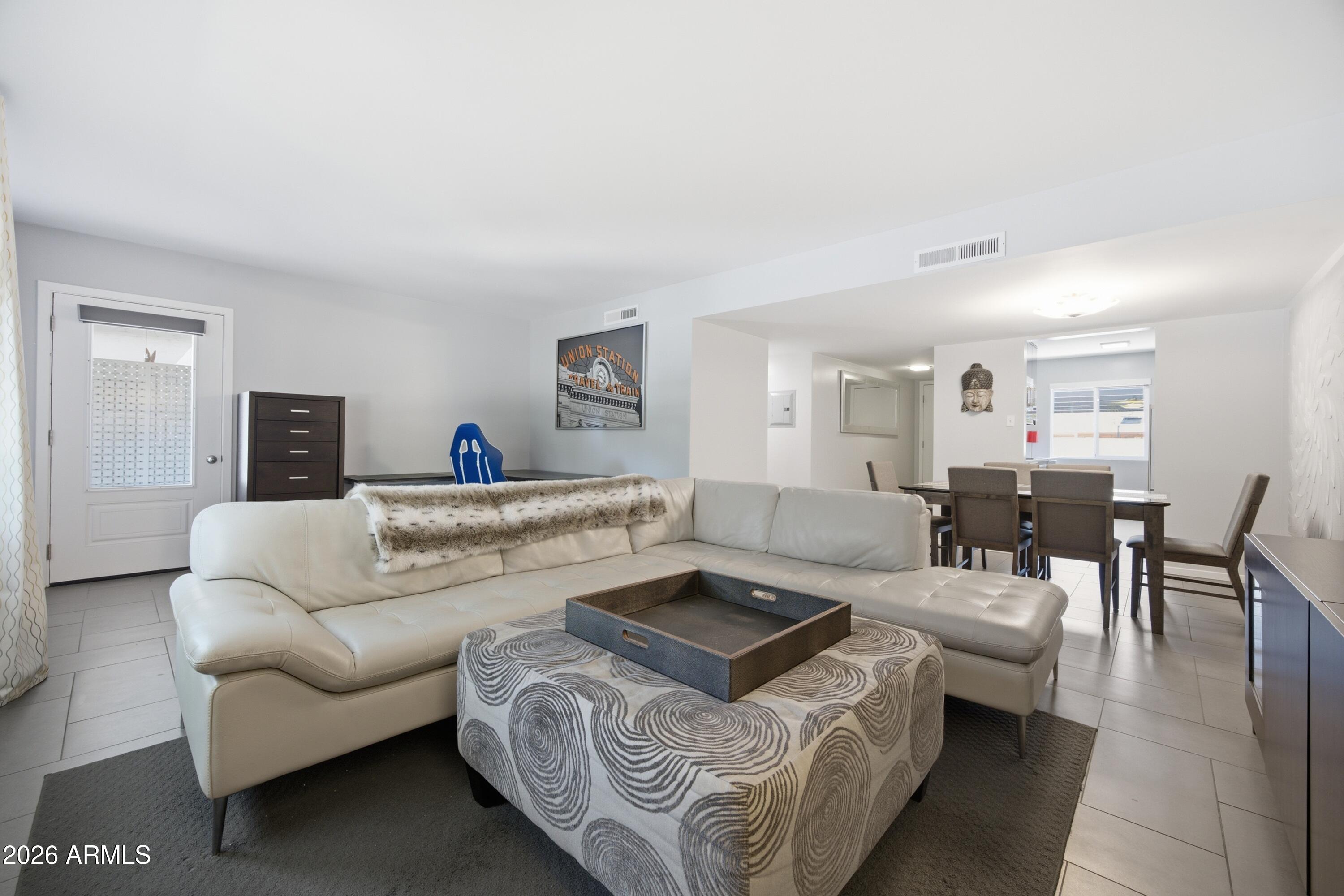 1107 W OSBORN Road 118
