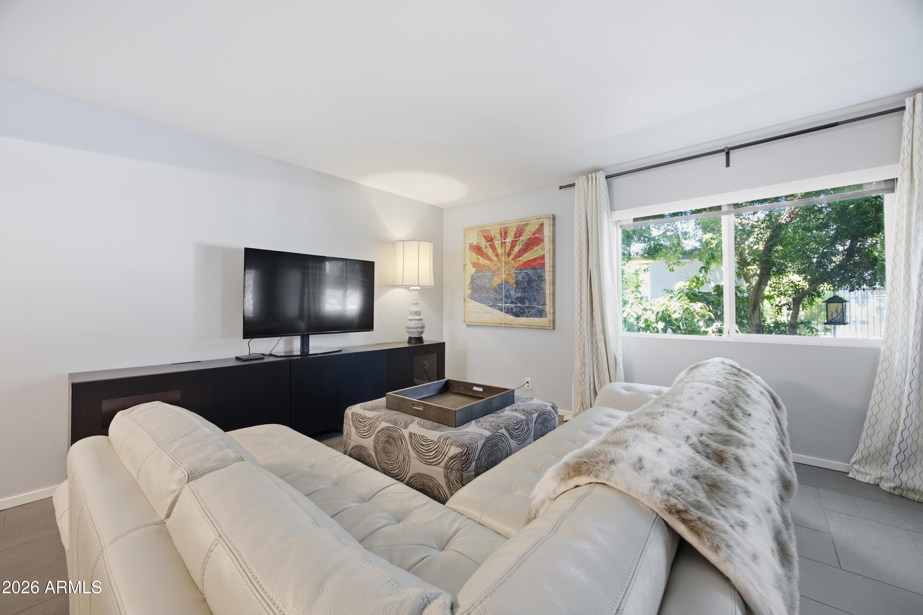 1107 W OSBORN Road 118