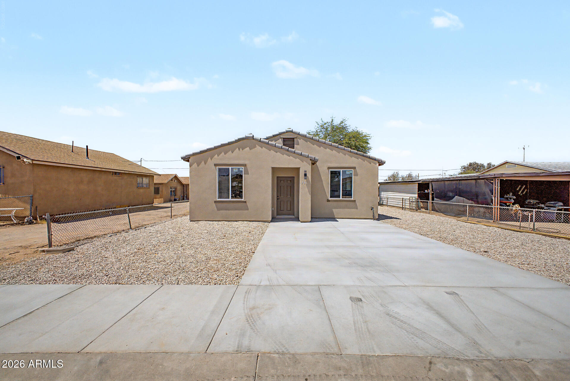 706 W 12TH Street