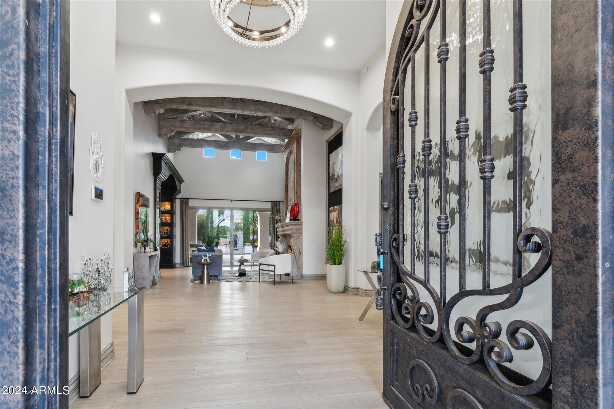 2748 E WARBLER Road