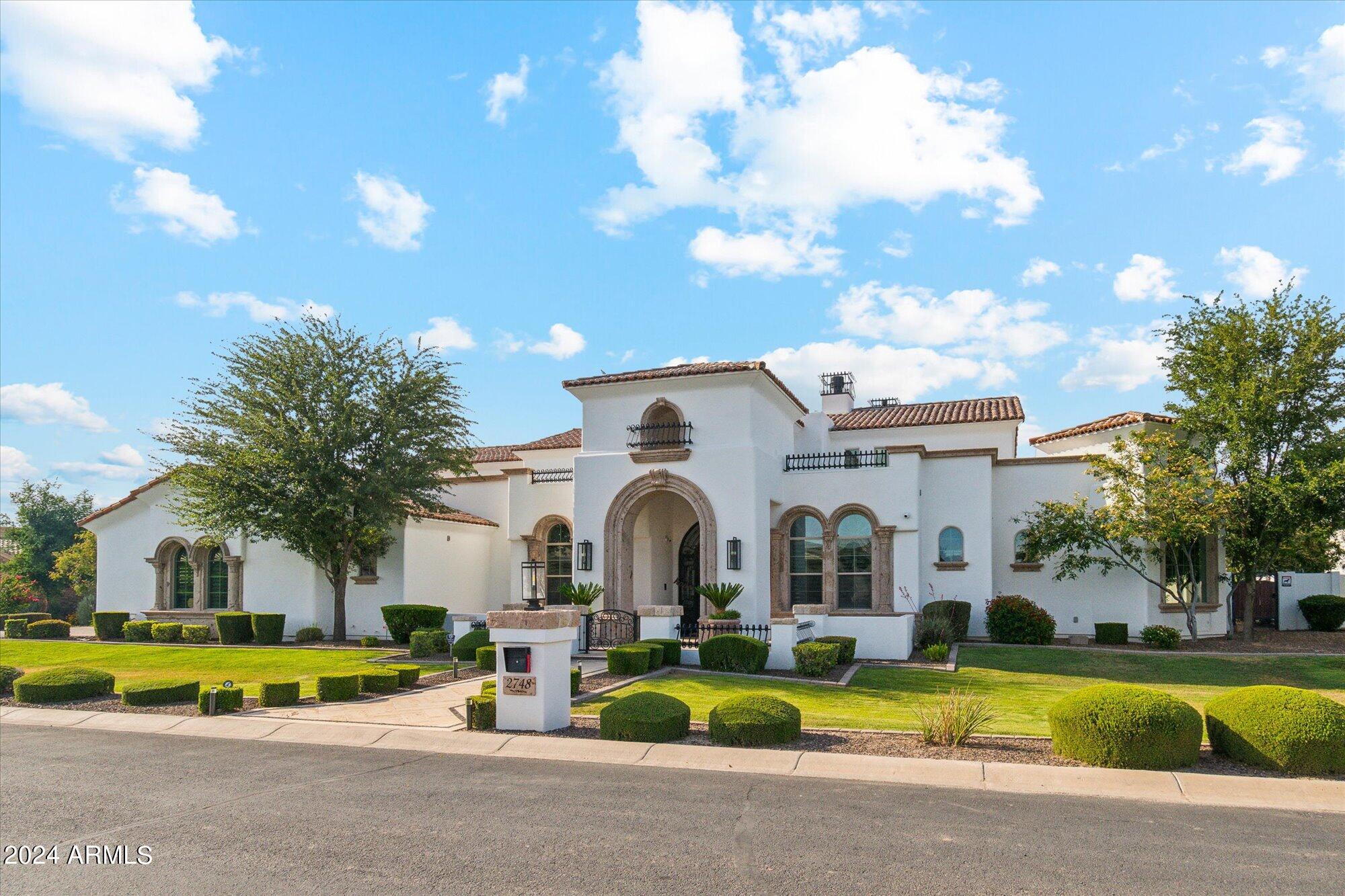 2748 E WARBLER Road