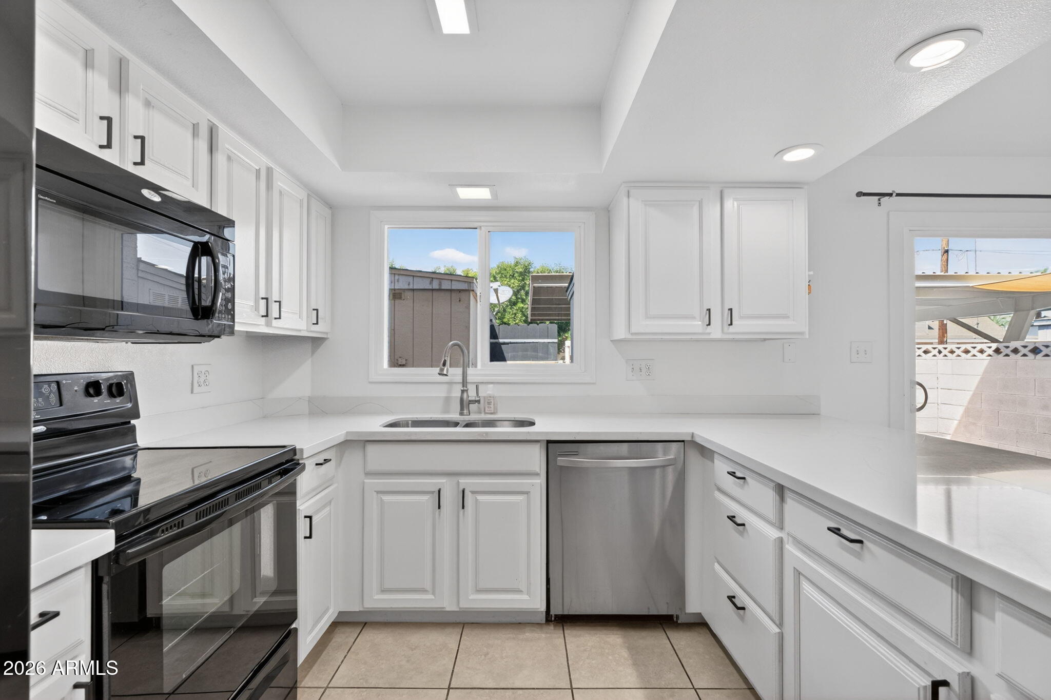 8548 E MCDONALD Drive