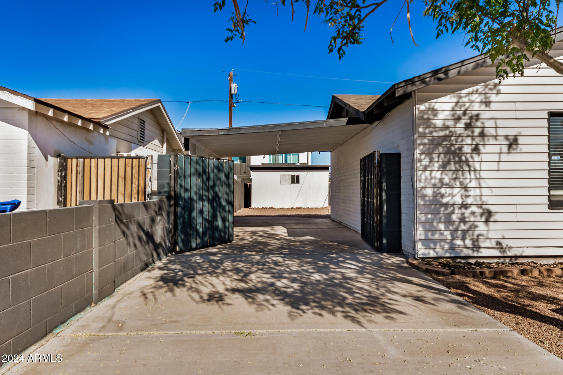1818 E MONTEREY Way