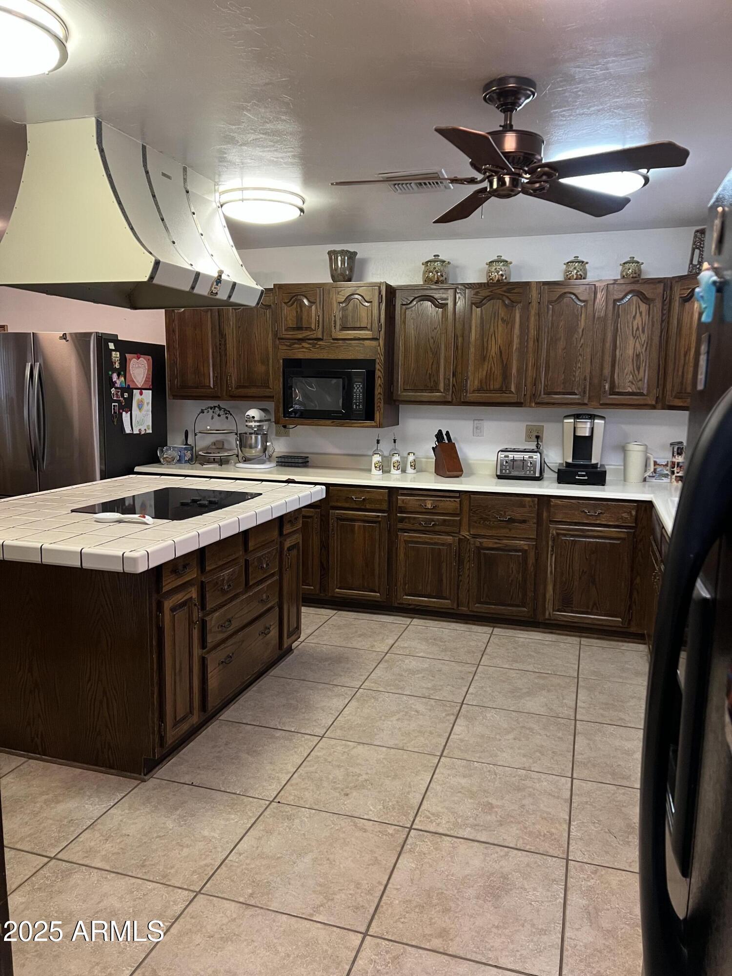 1173 N MESQUITE Lane