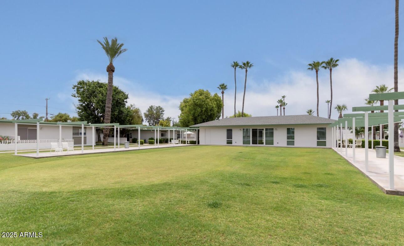 1251 E MARYLAND Avenue A