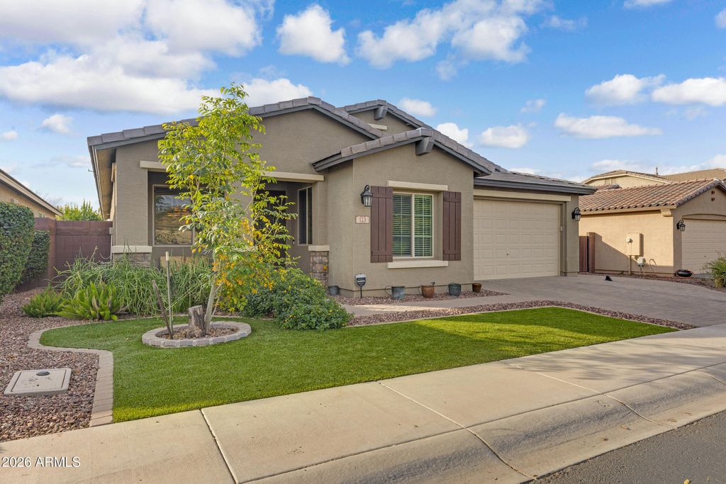 Photo of 123 W Winterberry Avenue, Queen Creek, AZ 85140 (MLS # 6976835)
