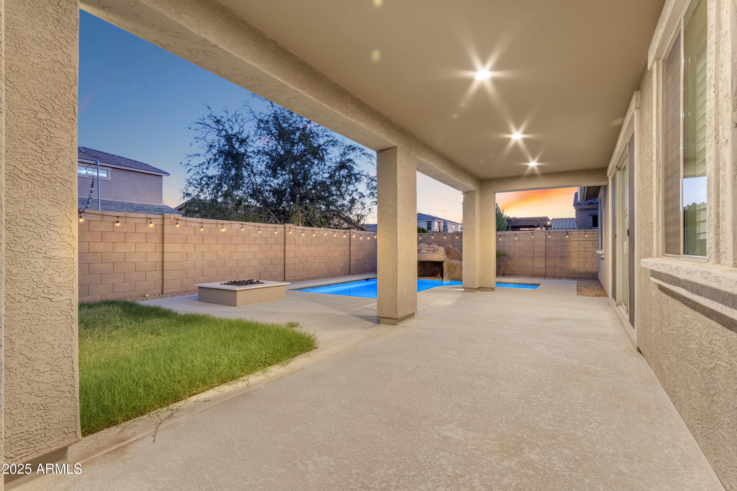 23111 E VIA DEL ORO --