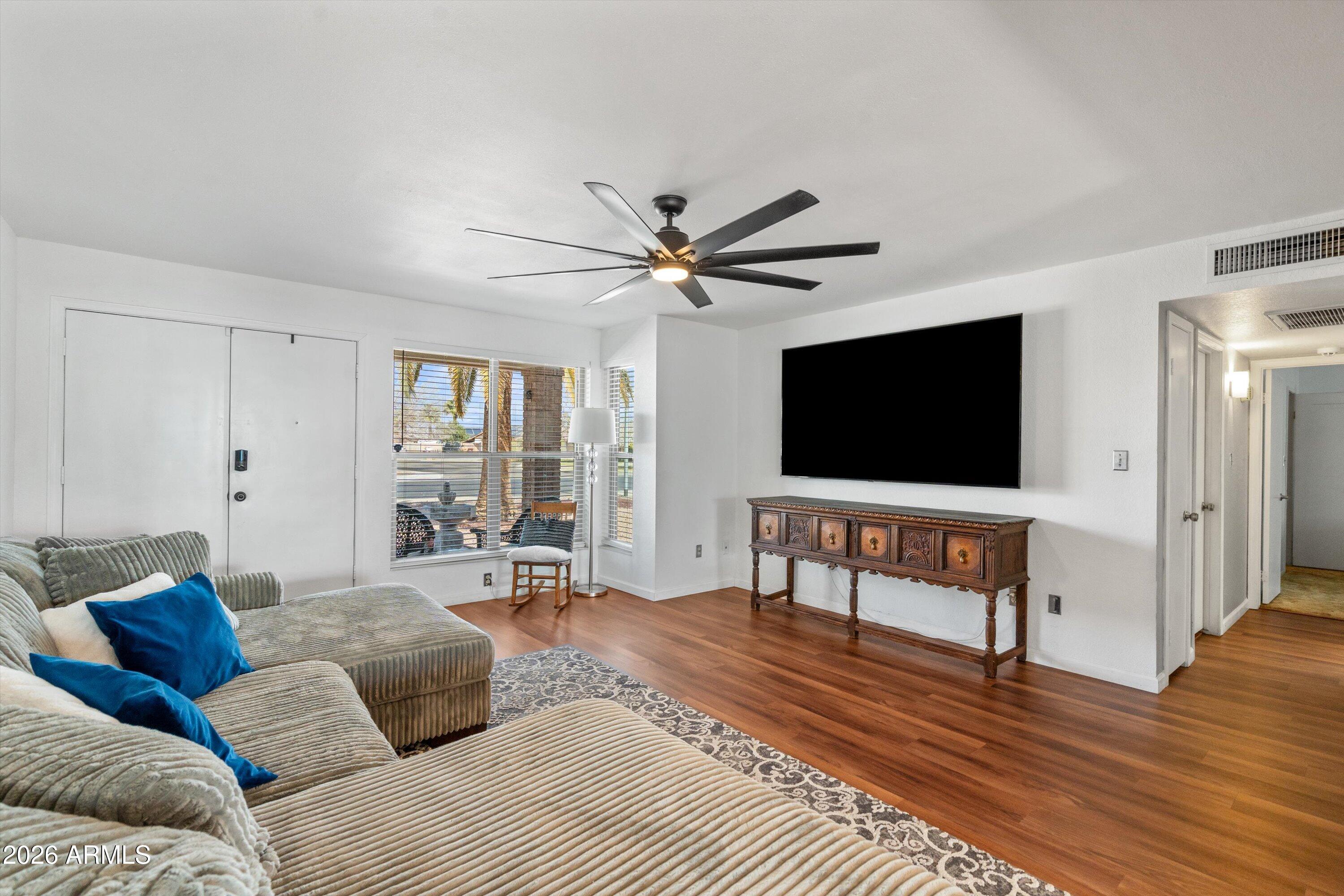 10443 W BUTLER Drive