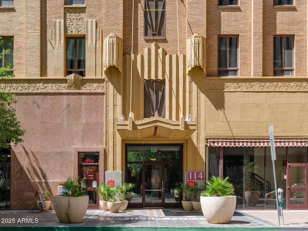 Photo of 114 W Adams Street #907, Phoenix, AZ 85003 (MLS # 6861940)