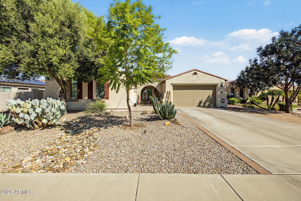 Photo of 4037 E Clubview Drive, Gilbert, AZ 85298 (MLS # 7087958)