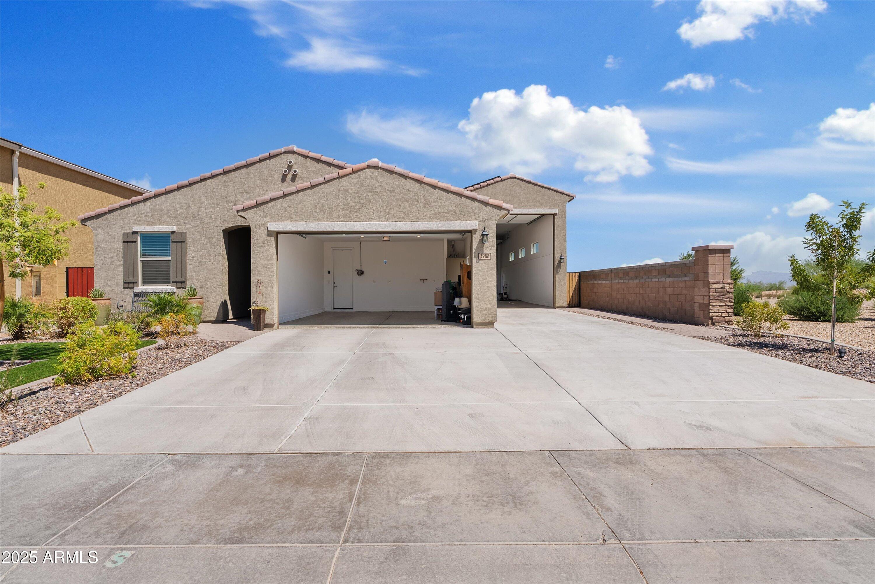 3988 W SUNCUP Drive