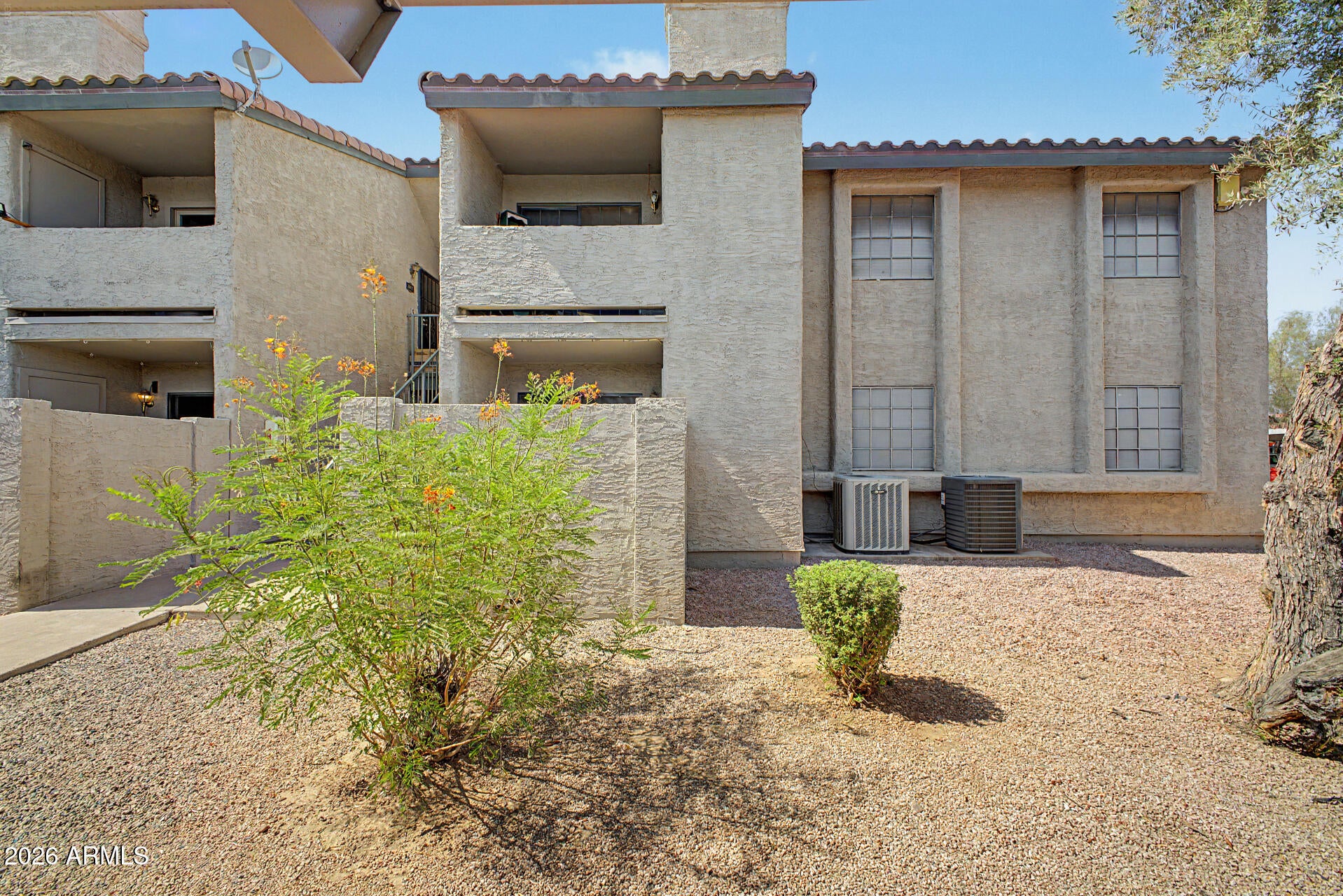 533 W GUADALUPE Road 1067