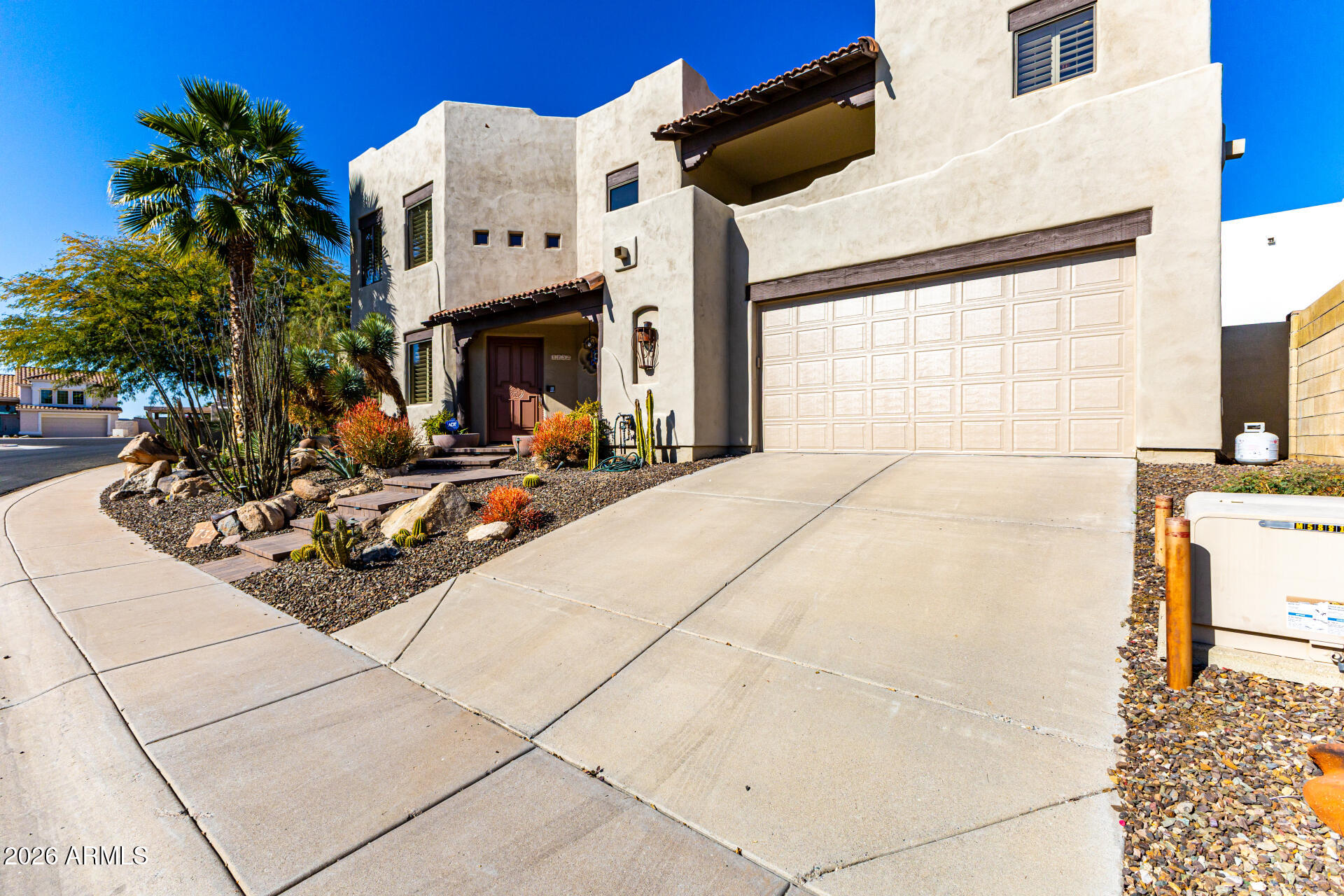 1732 E GELDING Drive