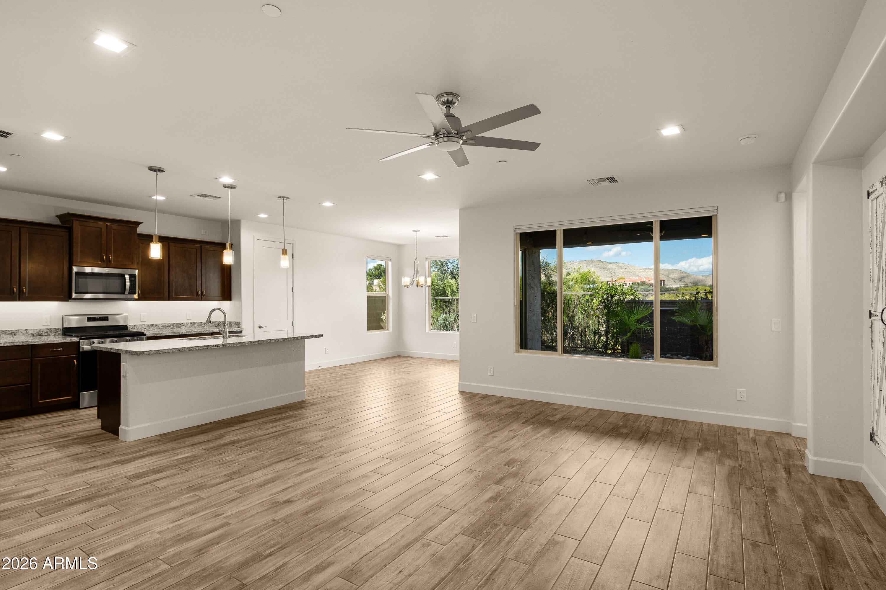 266 whistle stop Road