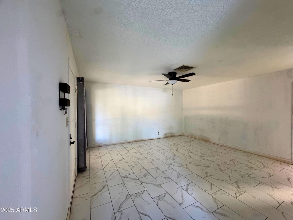Photo of 8161 N 107th Avenue #109, Peoria, AZ 85345 (MLS # 6933413)