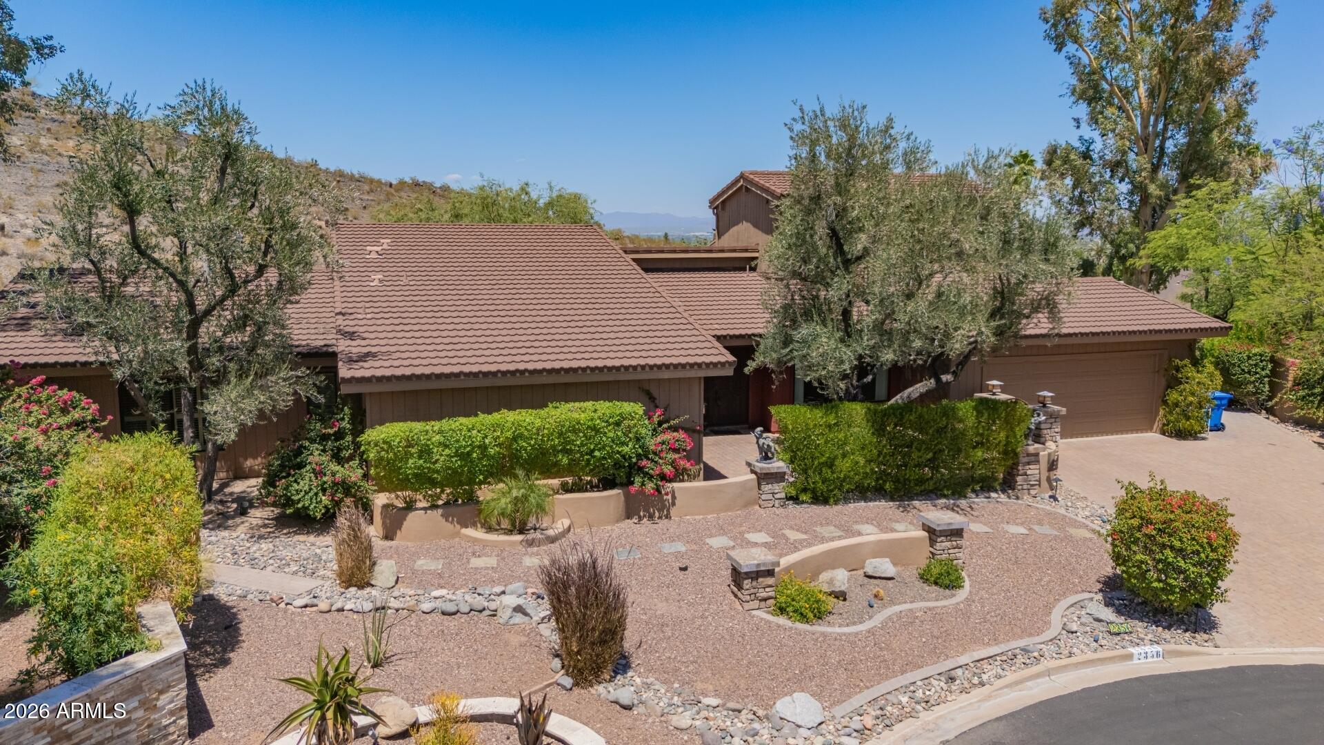 2356 E CHERYL Drive