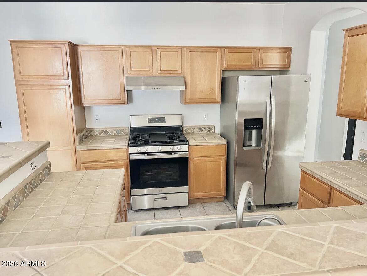 2791 E CARLA VISTA Drive