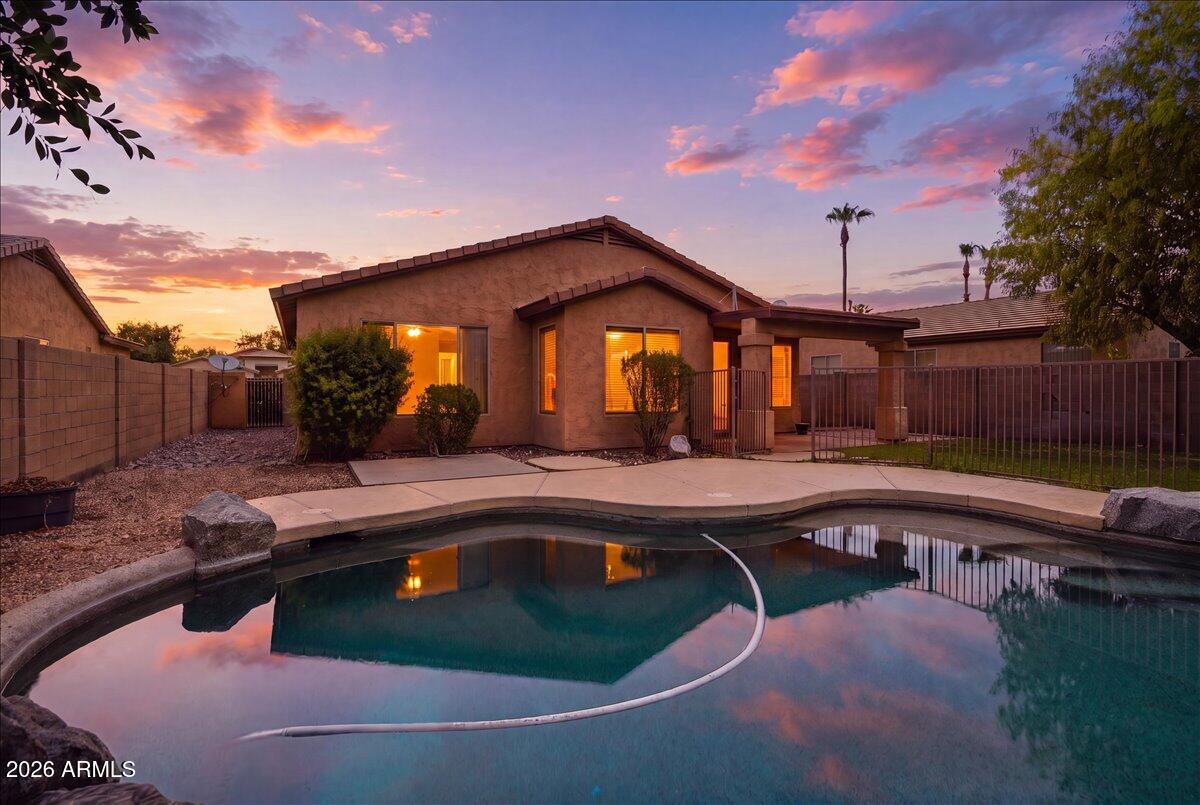 2791 E CARLA VISTA Drive