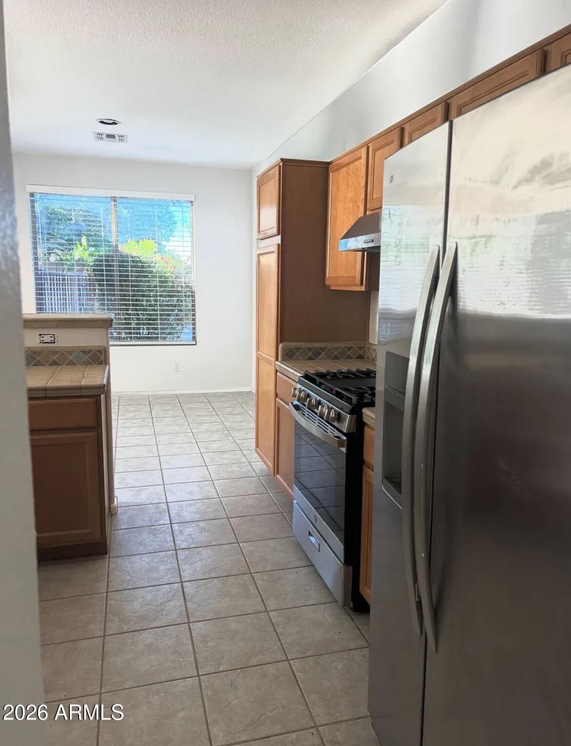 2791 E CARLA VISTA Drive