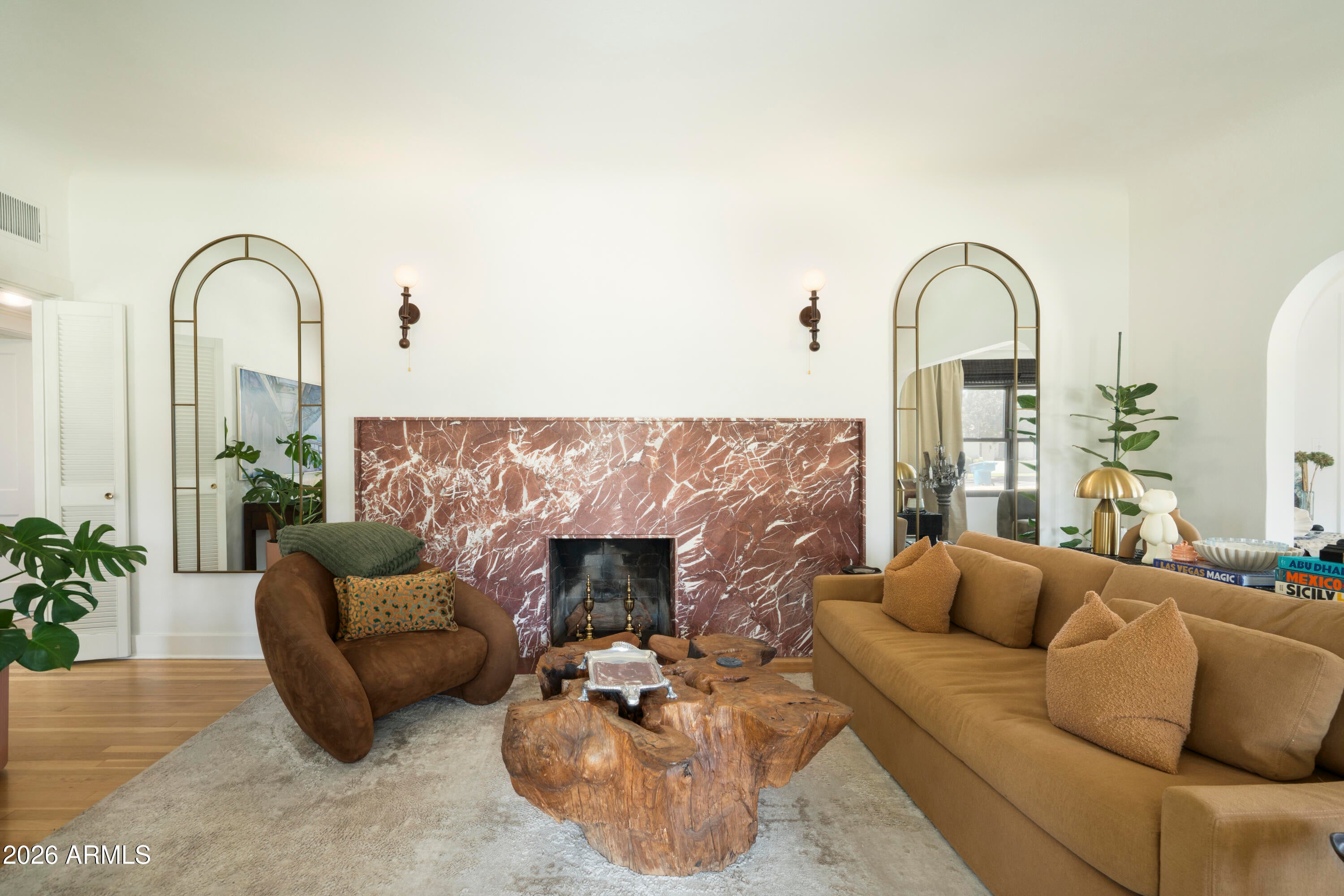 16 W COLTER Street