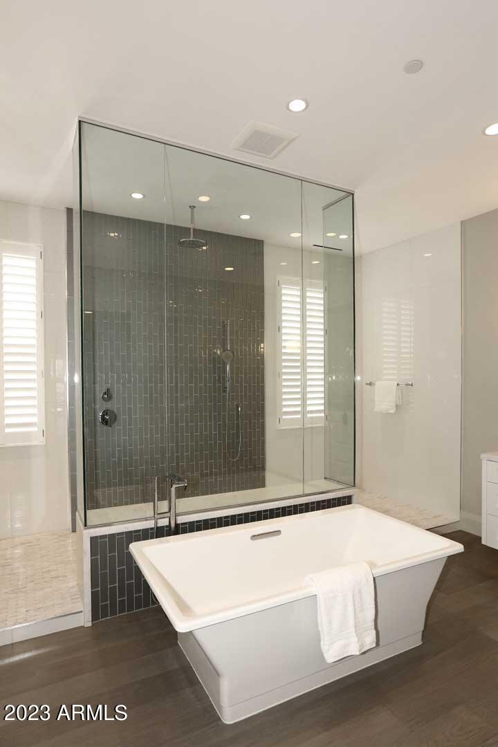 VILLAS AT MOUNTAIN SHADOWS 2 CONDOMINIUMS 2 - Residential
