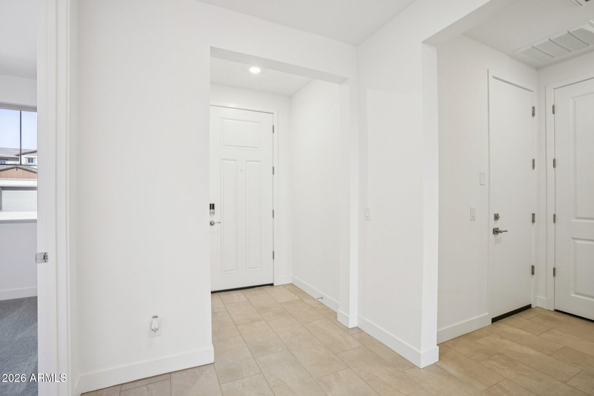 2933 E Mecklenburg Way