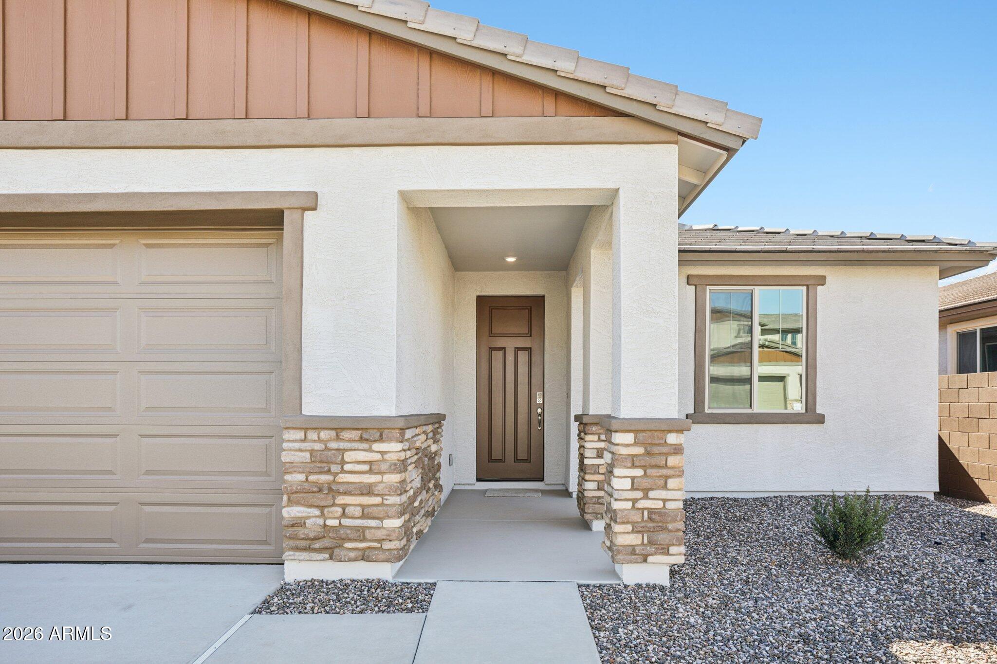 2933 E Mecklenburg Way