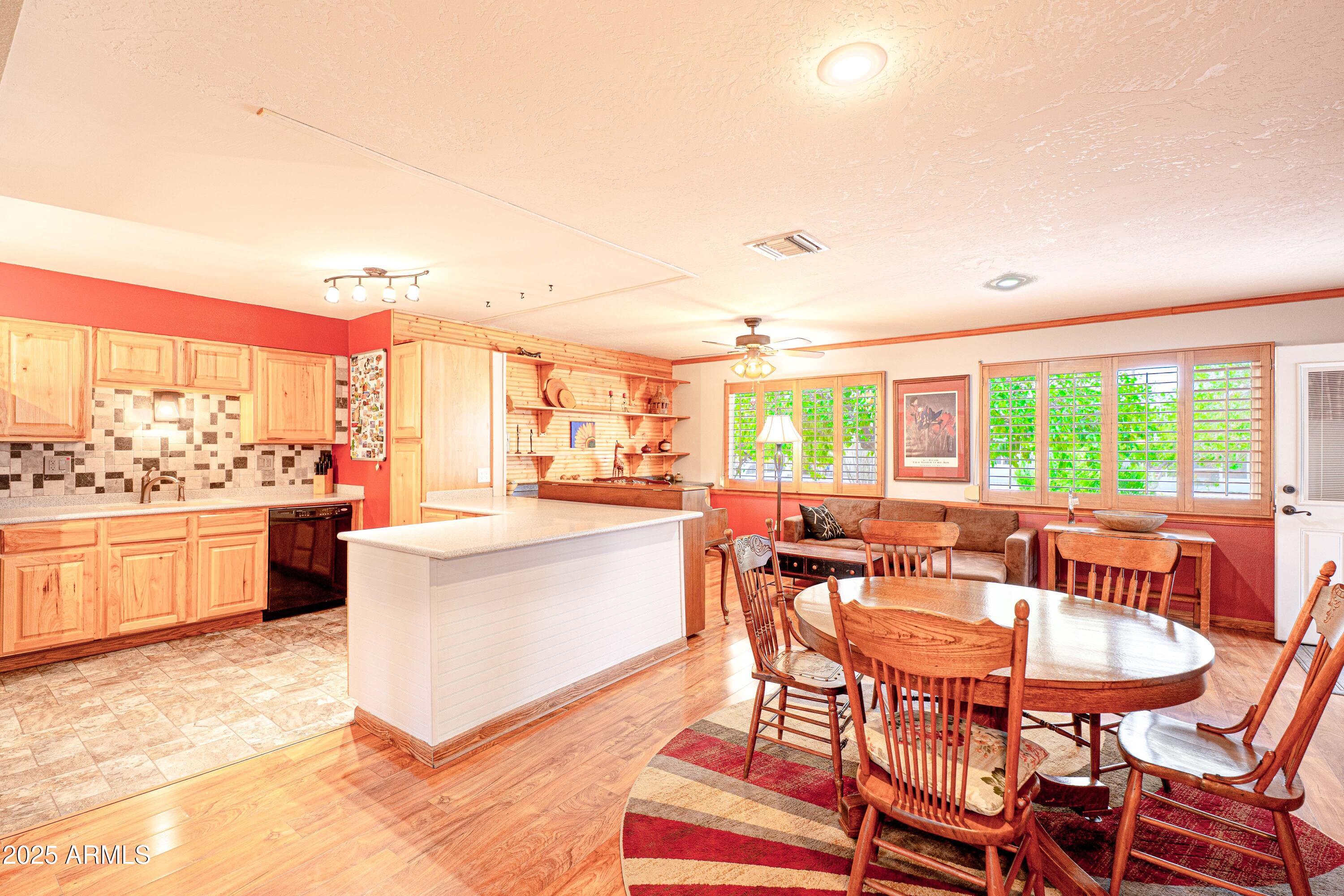 Sun City, Arizona 85373, United States, 2 Bedrooms Bedrooms, ,2 BathroomsBathrooms,Residential,Active,209948