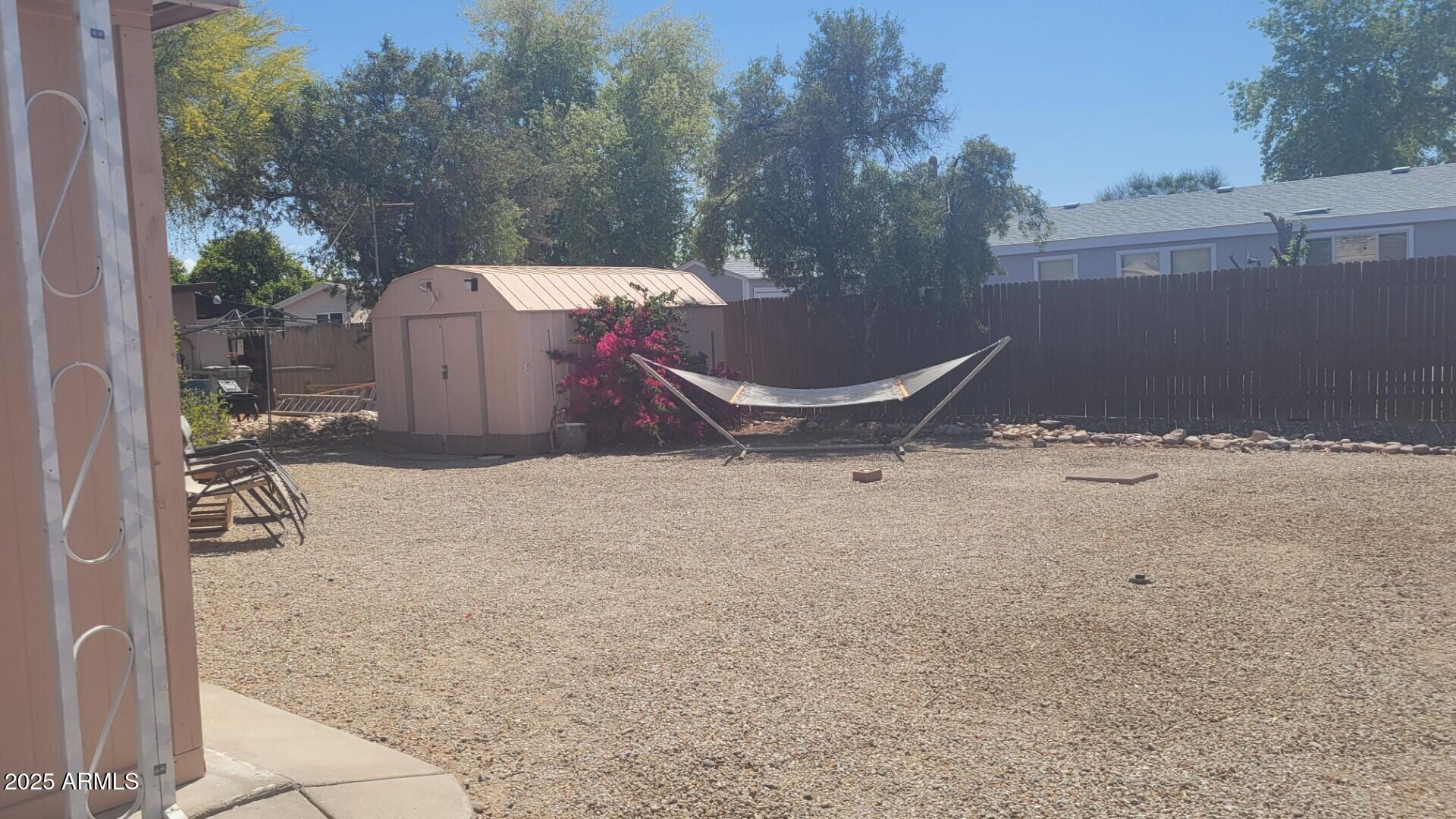 8609 E DEWBERRY Avenue