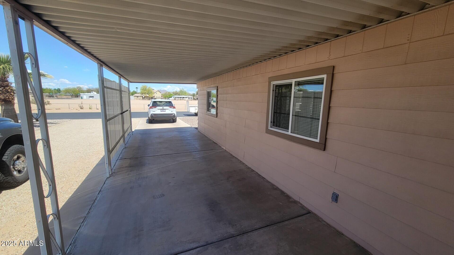 8609 E DEWBERRY Avenue